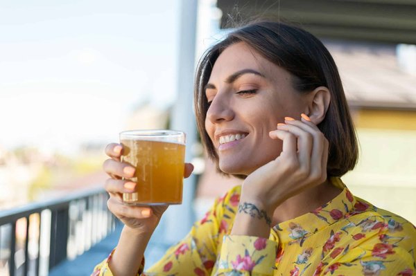 Comment intégrer des ateliers de brassage de kombucha dans un bar à concept santé?
